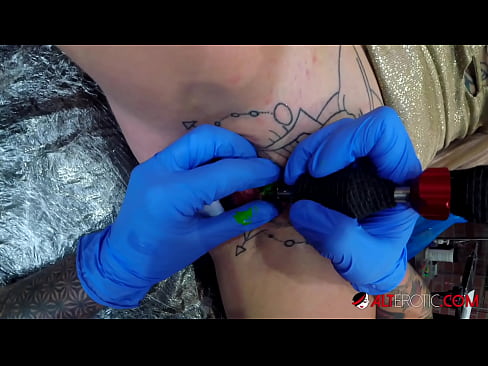 ❤️ Өте татуировкасы бар қыз Сулли Саваж клиторына татуировка жасады Сапалы секс бойынша порно kk.kiss-x-max.ru ☑